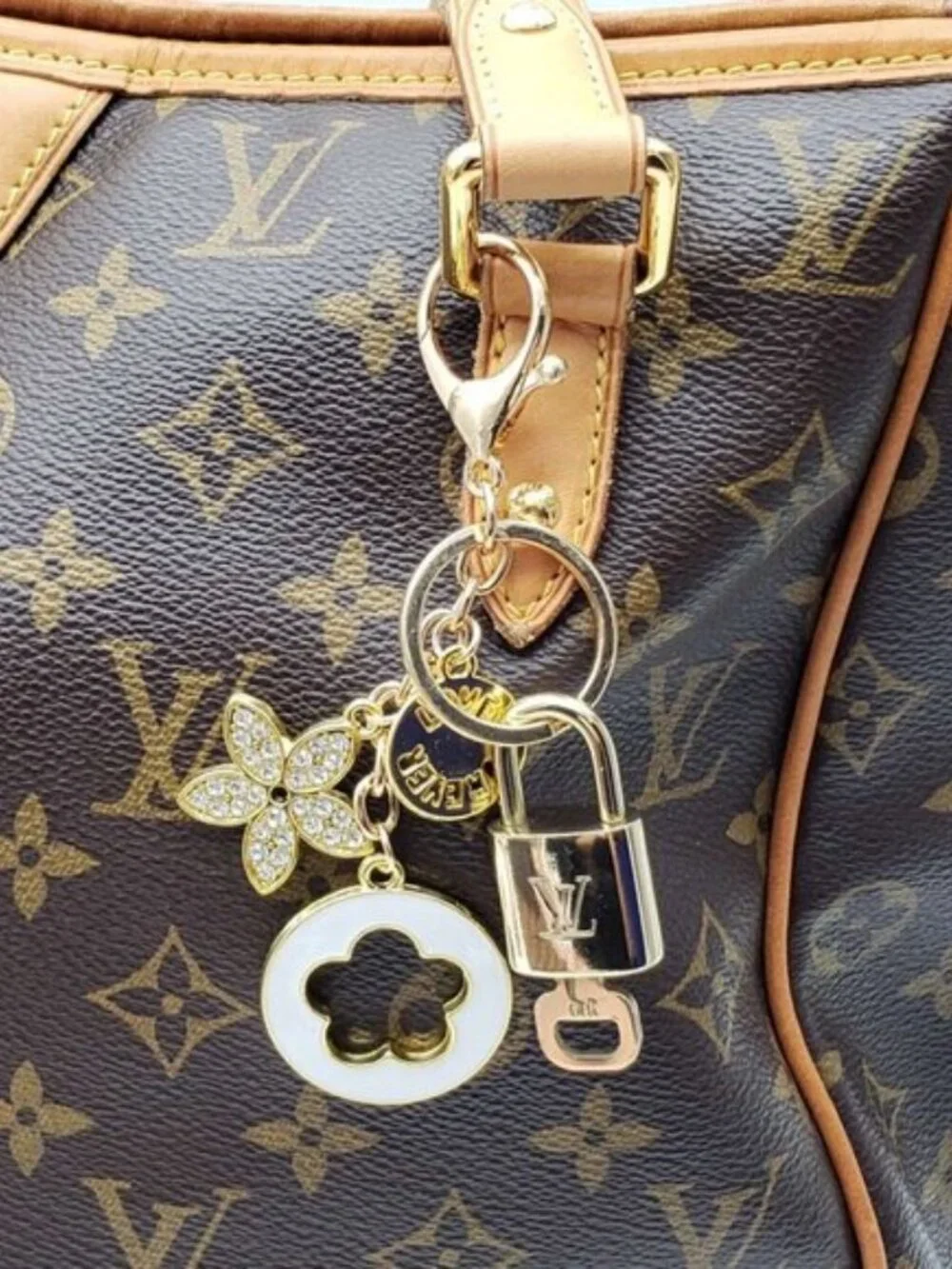 LV Gold Padlock Authentic 🔑 Luxury Bag Charm w/ Unbranded Flower Keychain